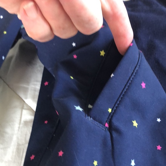 Girls light weight jacket ideal for autumn or spring wear.age 4 to 5 years - Picture 7 of 10